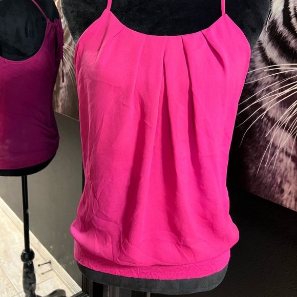 🩷🩷EUC- PINK DRESSY TANK TOP BLOUSE WITH ELASTIC BOTTON 🩷🩷SZ SP - Picture 1 of 6